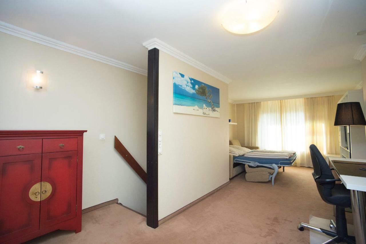 Loew Apartment Solingen